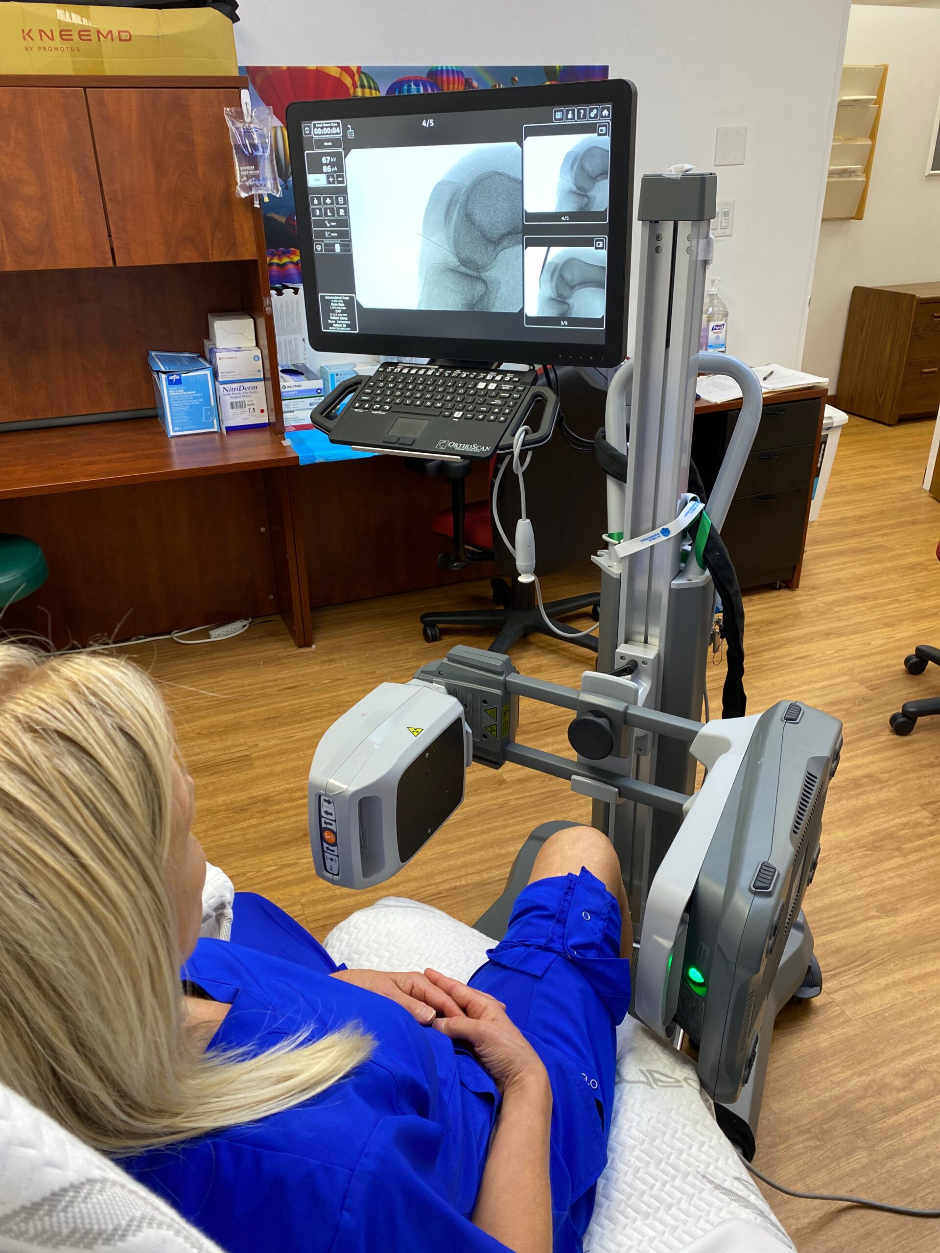 Knee fluoroscopy with patient, Jeffersonville